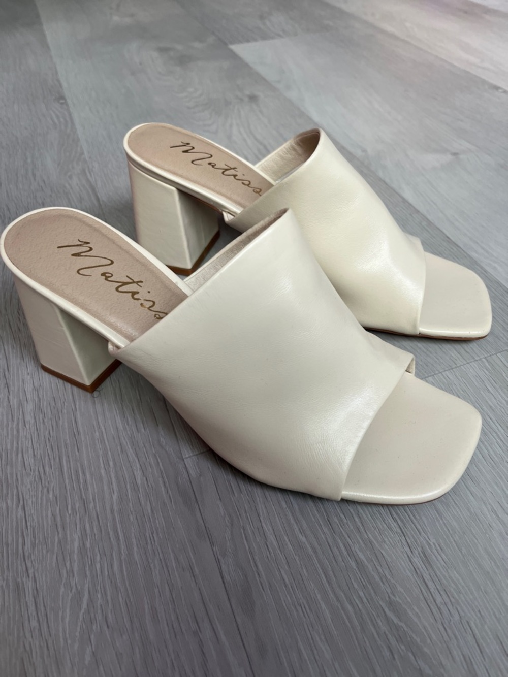 MATISSE KENSINGTON IVORY 100% GENUINE LEATHER UPPER BLOCK MULE HEELS WOMENS 8.5